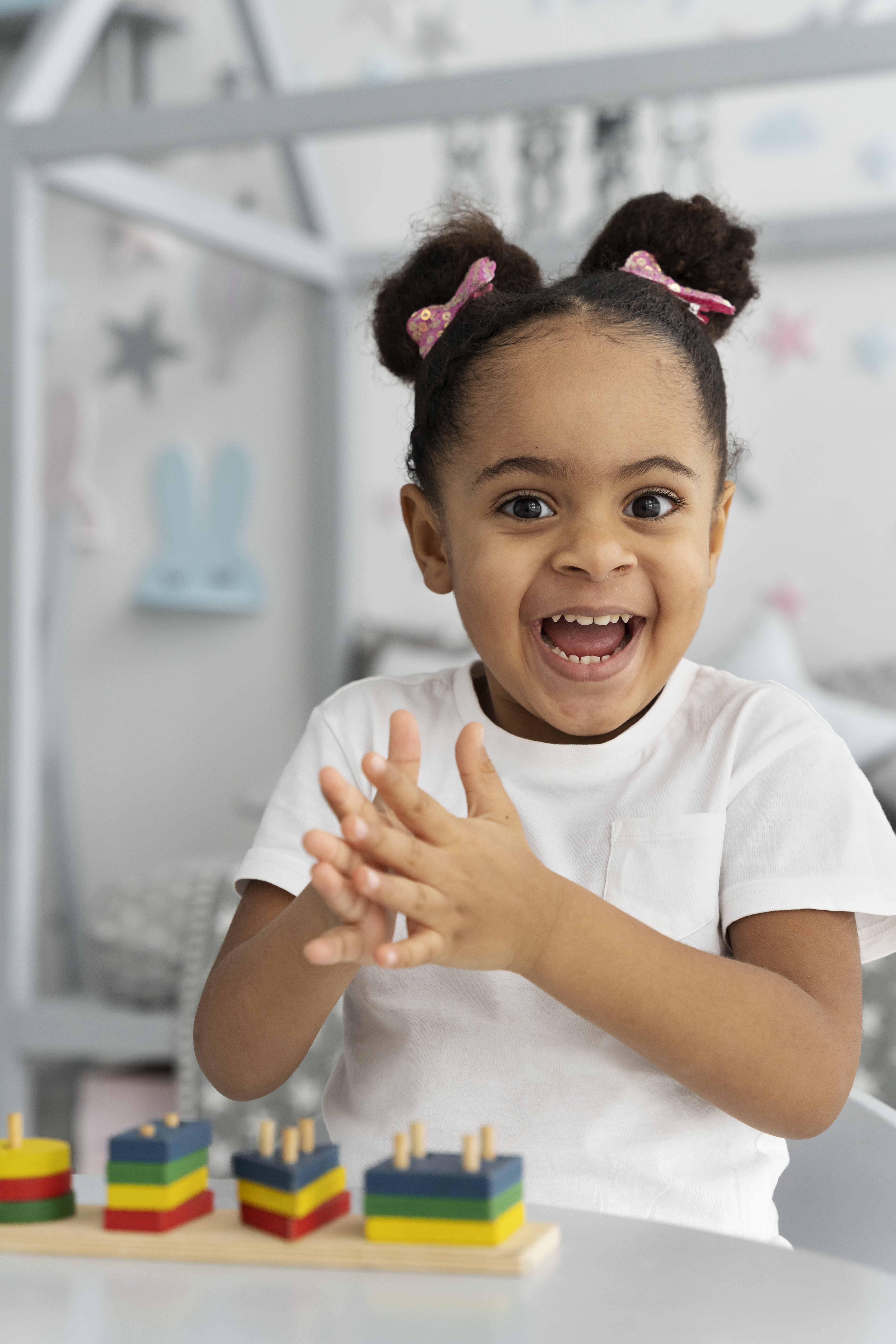 Preschool girl learning at LEA Roselle NJ