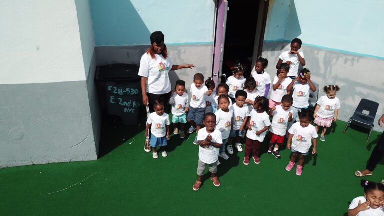 Little Einstein's Academy, E 2nd Ave, Roselle NJ - Our class together outside