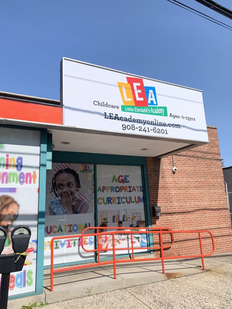 Little Einstein's Academy sign at 911 N Wood Ave, Roselle NJ